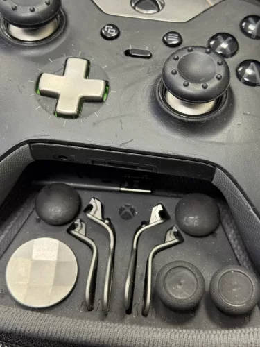 Microsoft Xbox One Black Elite Wireless Controller Series 1 MODEL1698 - használt!