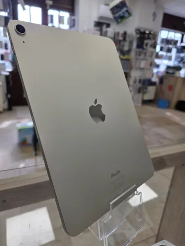 Apple iPad Air 5th 64GB Starlight wifi 92%-os akkumulátor