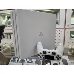   PlayStation 4 Pro 7216B dobozos, takarítva, pasztázva - használt, 6 hónap garanciával 