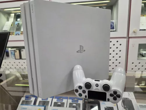PlayStation 4 Pro 7216B dobozos, takarítva, pasztázva - használt, 6 hónap garanciával 