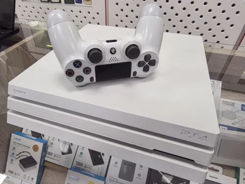 PlayStation 4 Pro 7216B dobozos, takarítva, pasztázva - használt, 6 hónap garanciával 