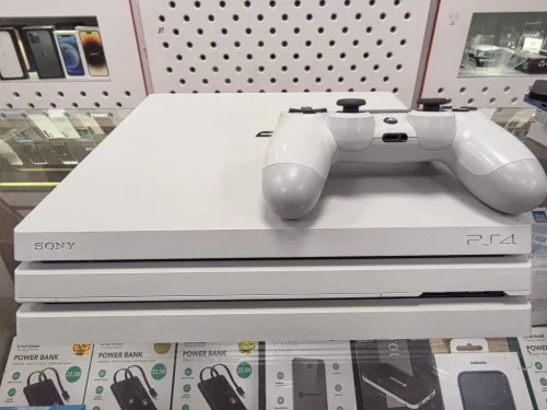 PlayStation 4 Pro 7216B dobozos, takarítva, pasztázva - használt, 6 hónap garanciával 