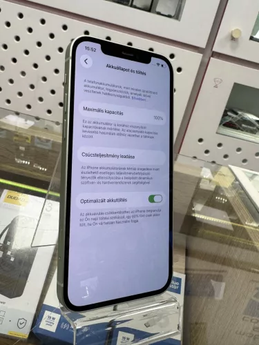 Apple iPhone 12 64GB, új 100%-os akkumulátorral