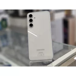 Samsung Galaxy S23 FE fehér