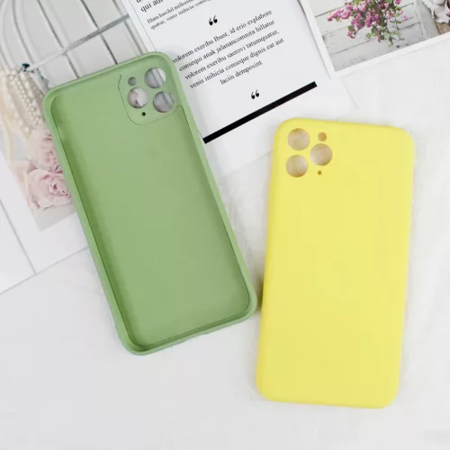 iPhone 13 Pro Max szilikon tok világos rózsaszín színben