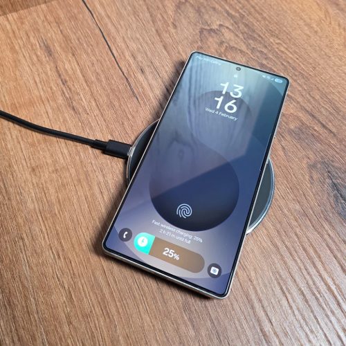 Blavec Indukciós töltő BQI-06 Qi 15W UniCharge (BQI06-QIB) matt fekete