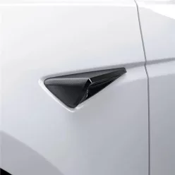   Spigen Tesla oldalkamera-védőburkolat karbonhatású – Tesla Model 3 Highland (2024/2025)