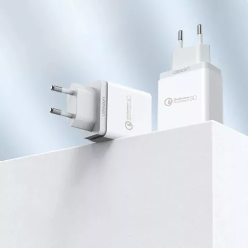 Ugreen hálózati töltő adapter USB QC 3.0 fehér (CD122)