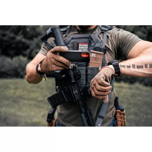 iPhone 15 Fekete Tactical MagForce Aramid tok, MagSafe kompatibilis