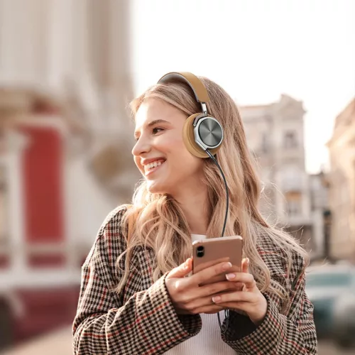 Ugreen audio kábel AUX 90 fokban döntött minijack 3,5 mm 2m kék (AV112)